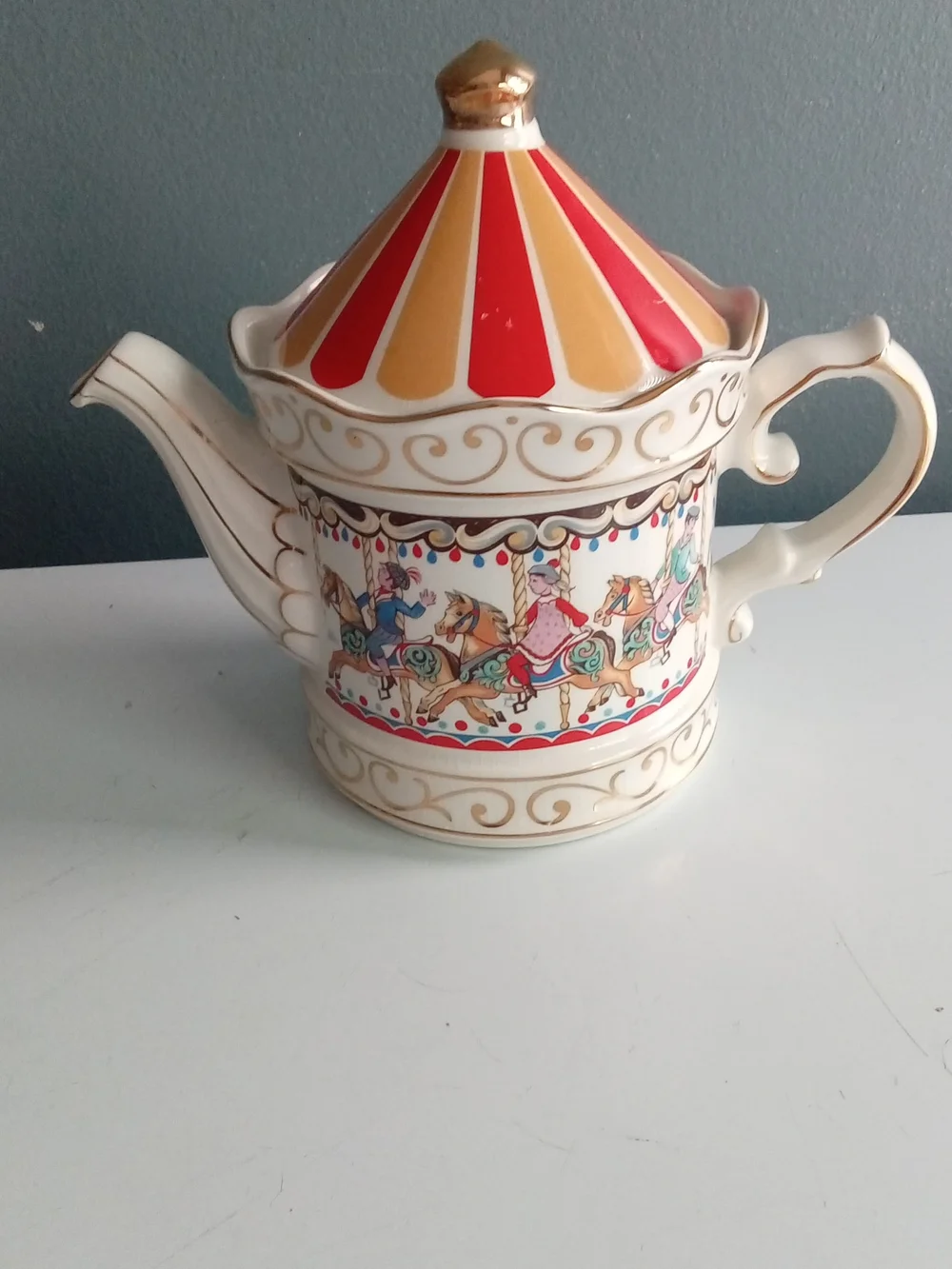 Sadler Edwardian Entertainments Carousel Teapot Staffordshire England Gold Trim